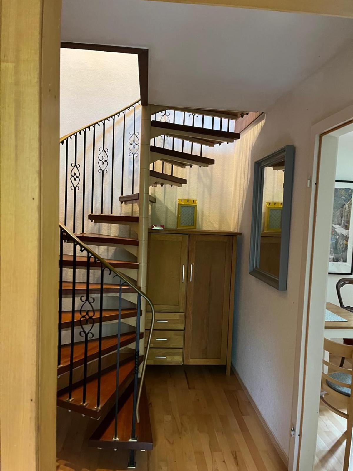 Wald & Wiesen Im Bergischen Land - Urlaub, Koeln, Messe & Geschaeftsreise Appartement *